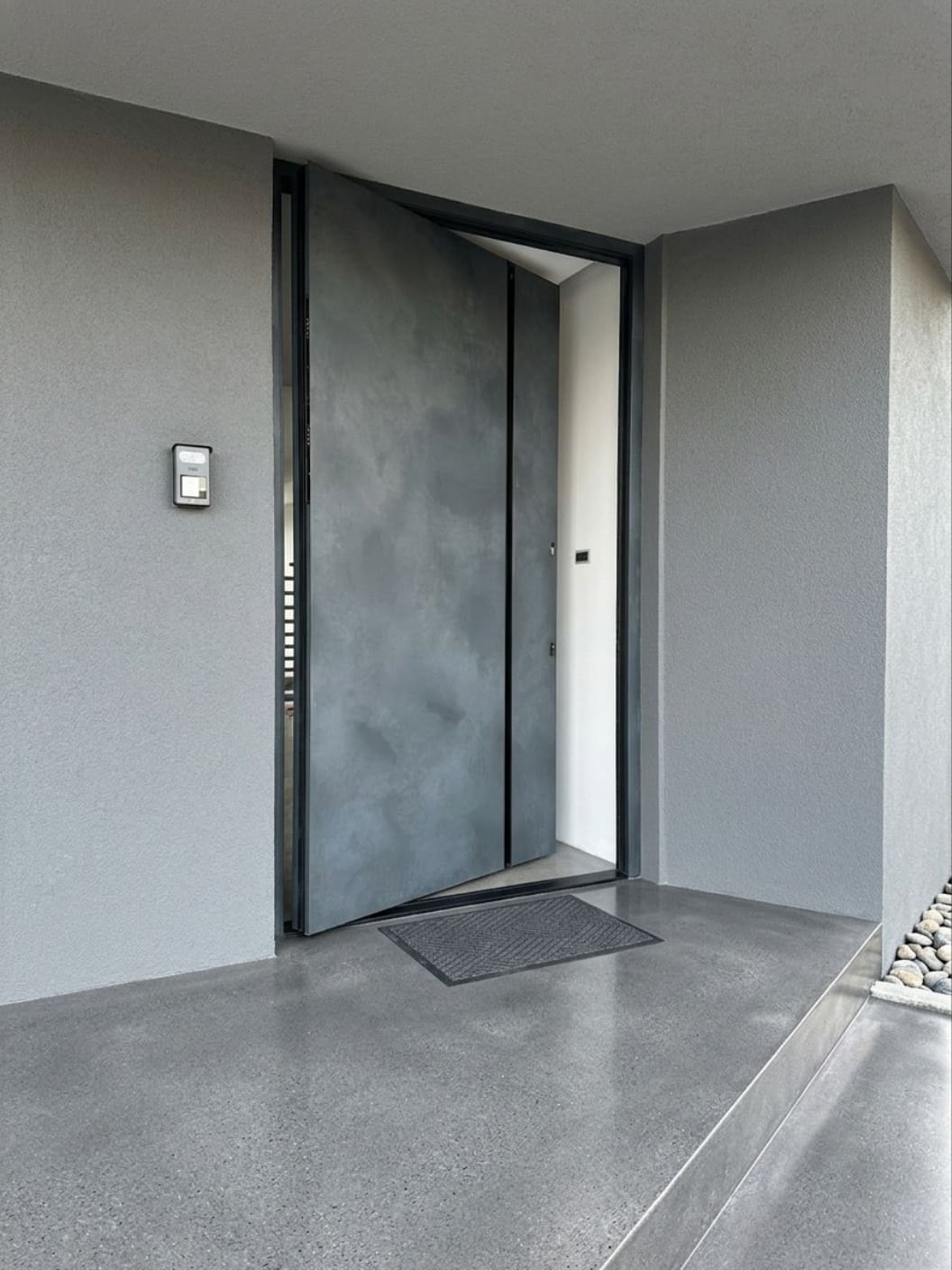 Pivot vrata - Individualni model 2
